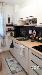 For rent Bordeaux 2 rooms 43 m2 Gironde (33000) photo 0