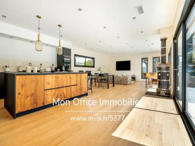 For sale Aubagne 6 rooms 160 m2 Bouches du Rhone (13400) photo 4