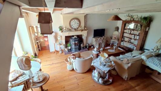 For sale 4 rooms 133 m2 Charente maritime (17770) photo 1