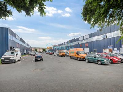 For rent Chilly-mazarin 279 m2 Essonne (91380) photo 4
