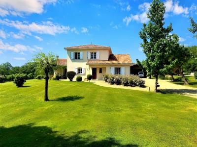 For sale Chabanais 8 rooms 200 m2 Charente (16150) photo 3