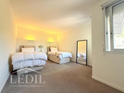 For sale Bagneres-de-bigorre 6 rooms 212 m2 Hautes pyrenees (65200) photo 4
