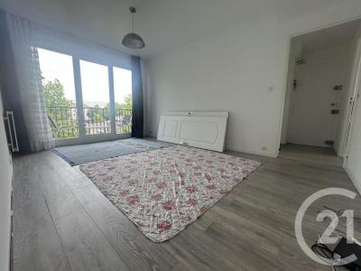 For sale Creil 3 rooms 52 m2 Oise (60100) photo 0