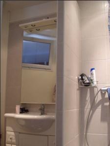 For rent Champagne-sur-oise 1 room 32 m2 Val d'Oise (95660) photo 3