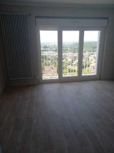 For rent Grand-charmont 3 rooms 57 m2 Doubs (25200) photo 2
