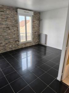 For rent Evry 1 room 28 m2 Essonne (91000) photo 1