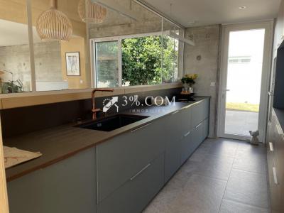 For sale Baden 5 rooms 172 m2 Morbihan (56870) photo 3