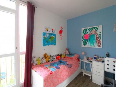 For sale Yerres PISCINE 4 rooms 75 m2 Essonne (91330) photo 3