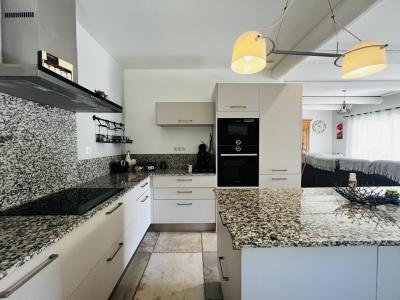 For sale PROCHE GOUDARGUES 5 rooms 144 m2 Gard (30630) photo 1