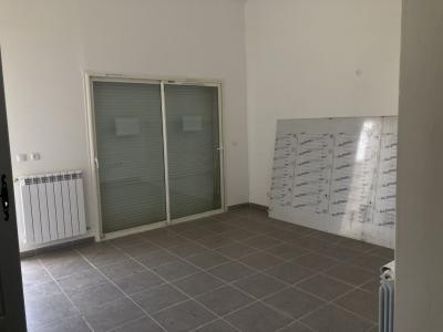 For sale 4 rooms 90 m2 Herault (34420) photo 3