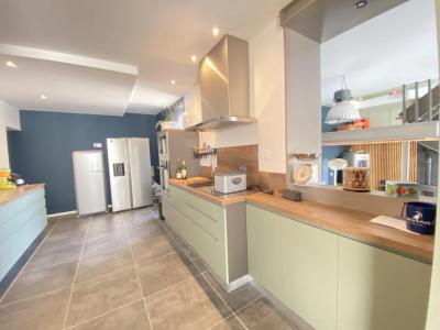 For sale Vichy 6 rooms 220 m2 Allier (03200) photo 4