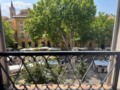 Louer Appartement 46 m2 Beaurecueil