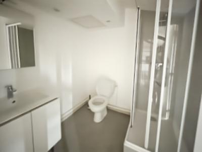 Louer Appartement Saint-etienne 385 euros