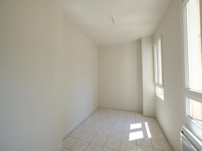 Louer Appartement 36 m2 Saint-etienne