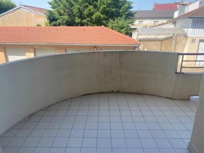 Louer Appartement 95 m2 Montrevel-en-bresse