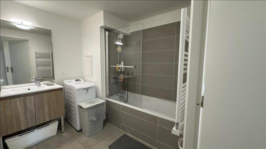 For rent Clamart 3 rooms 65 m2 Hauts de Seine (92140) photo 3