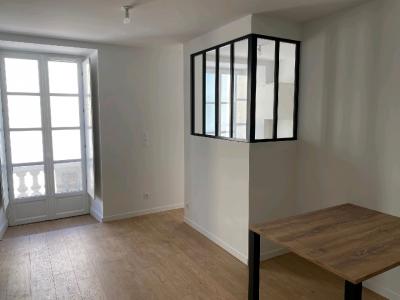 For rent Laval 53000 Laval 2 rooms 37 m2 Mayenne (53000) photo 1