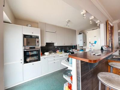 For sale Nantes 5 rooms 111 m2 Loire atlantique (44000) photo 4