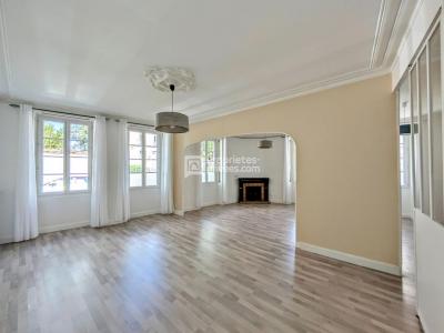 For sale Cognac 5 rooms 124 m2 Charente (16100) photo 3