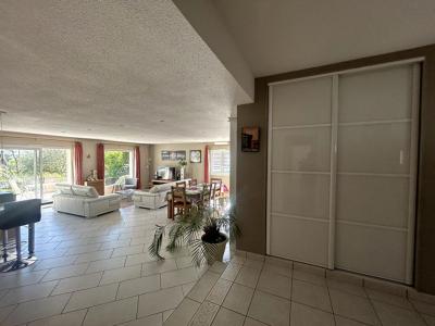 For sale Nevers 7 rooms 172 m2 Nievre (58000) photo 3