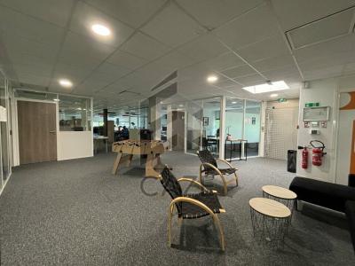 Louer Bureau 488 m2 Merignac
