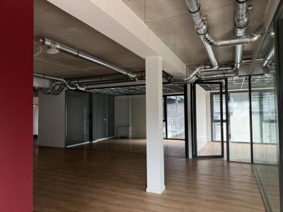 Louer Local commercial Allonzier-la-caille 38400 euros