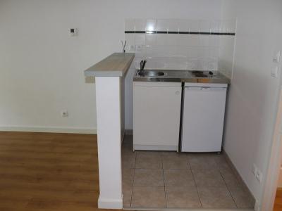 For rent Nantes 1 room 33 m2 Loire atlantique (44300) photo 2