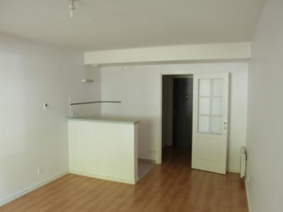 For rent Nantes 1 room 33 m2 Loire atlantique (44300) photo 3