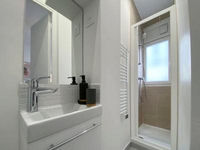 Louer Appartement Paris-11eme-arrondissement 875 euros