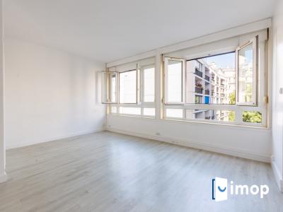 For sale Paris-19eme-arrondissement 2 rooms 46 m2 Paris (75019) photo 1
