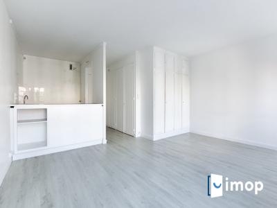 For sale Paris-19eme-arrondissement 2 rooms 46 m2 Paris (75019) photo 2