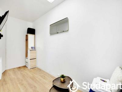 Louer Appartement 16 m2 Paris-17eme-arrondissement