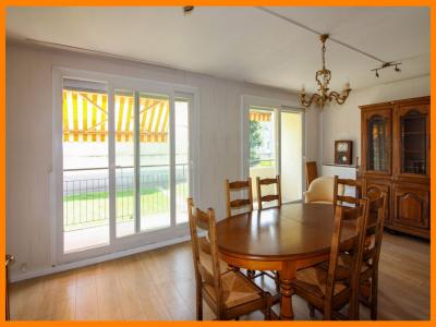 For sale PROCHE CENTRE VILLE 4 rooms 84 m2 Ain (01120) photo 3