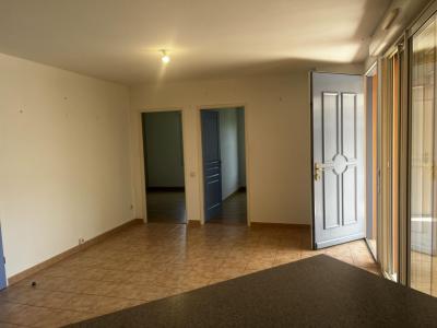 For sale AU CALME RSIDENTIEL 3 rooms 65 m2 Gard (30800) photo 1