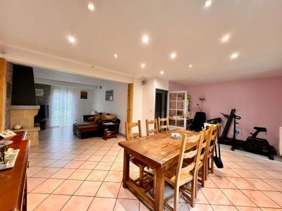 For sale Fleury-merogis 7 rooms 150 m2 Essonne (91700) photo 2