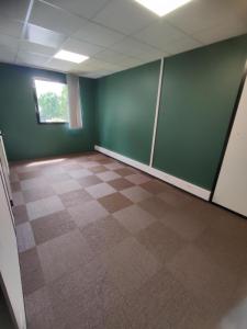 Louer Bureau Cleon 44292 euros