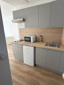 For rent Venissieux 1 room 14 m2 Rhone (69200) photo 0