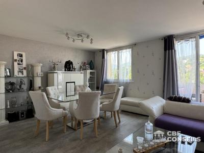 For sale Clermont-ferrand 3 rooms 66 m2 Puy de dome (63000) photo 2