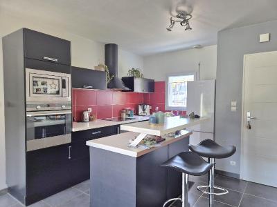 For sale 4 rooms 71 m2 Vendee (85150) photo 1