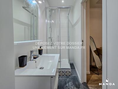 For rent Issy-les-moulineaux 2 rooms 31 m2 Hauts de Seine (92130) photo 3