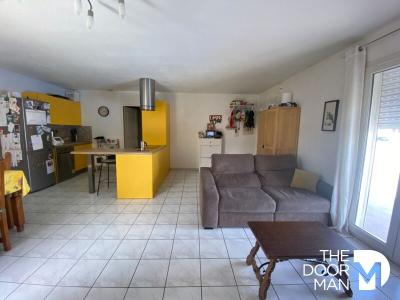 For sale Vias 4 rooms 82 m2 Herault (34450) photo 2