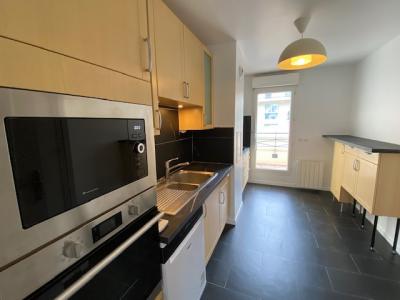 For rent Rueil-malmaison 4 rooms 83 m2 Hauts de Seine (92500) photo 1