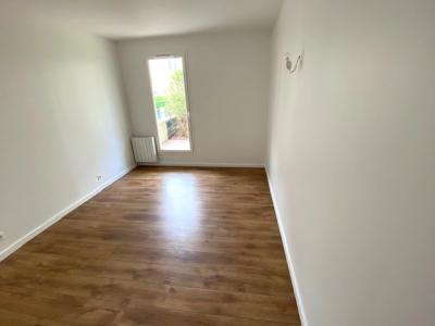 For rent Rueil-malmaison 4 rooms 83 m2 Hauts de Seine (92500) photo 4