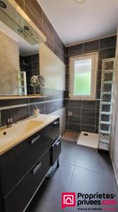For rent Perenchies 5 rooms 82 m2 Nord (59840) photo 2