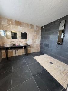 For sale Angers 5 rooms 98 m2 Maine et loire (49100) photo 4