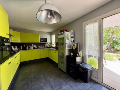 For sale Fos-sur-mer 4 rooms 93 m2 Bouches du Rhone (13270) photo 4