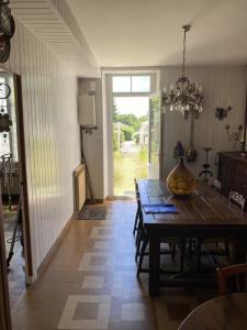 For sale Comps 4 rooms 93 m2 Gironde (33710) photo 0