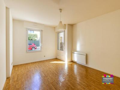 For sale Nantes 3 rooms 64 m2 Loire atlantique (44000) photo 2