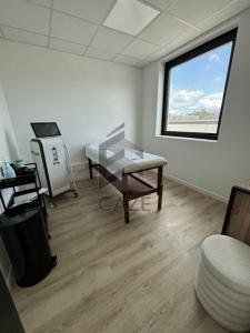 Acheter Bureau 113 m2 Fargues-saint-hilaire