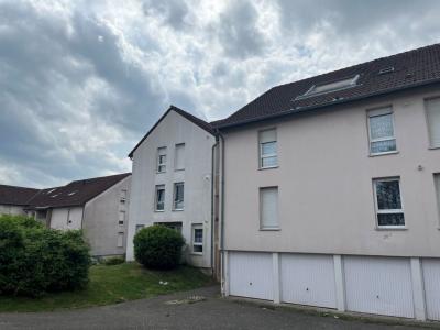 Louer Appartement 85 m2 Stiring-wendel